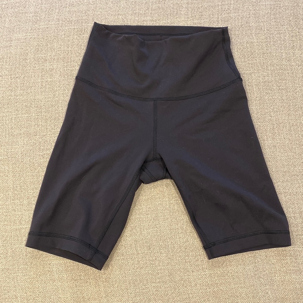 Lululemon Align black biker shorts in size 4